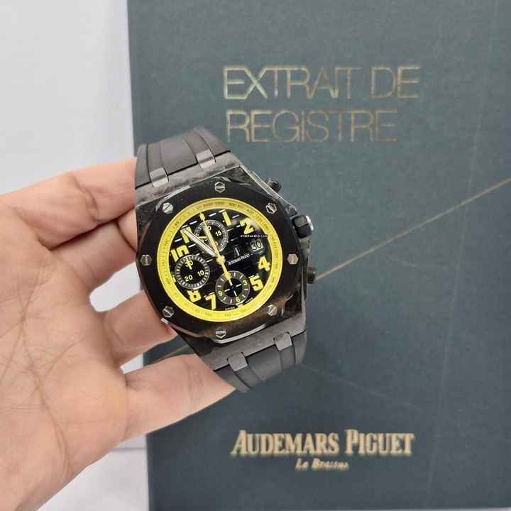 Audemars Piguet Royal Oak Offshore Chronograph Bumble Bee Carbon & Ceramic 42mm Otomatik Tam