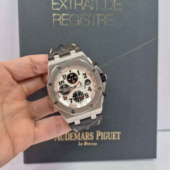 Audemars Piguet Royal Oak Offshore Chronograph Panda 42mm Otomatik Tam