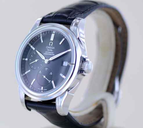 Omega De Ville Co-Axial Power Reserve černý ciferník Automatické 39mm společenské hodinky