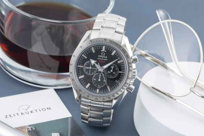  Omega Speedmaster Broad Arrow Chronograph Stahl Automatik Ref. 321.10.42.50.01.001 B&P 2018 