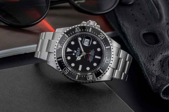  Rolex Sea-Dweller Single Red Edelstahl Herrenuhr Oyster Ref. 126600 B&P 2019 