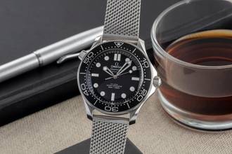 Thumbnail von Omega Seamaster Diver 300 M acciaio automatico Ref. 210.30.42.20.01.010 B&P 2025