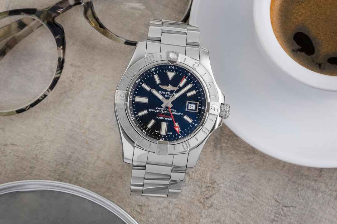 Breitling Avenger II GMT stalowy automatyczny zegarek męski ref. A32390111B1A1 B&P 2020