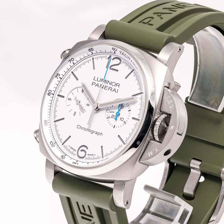 Panerai Luminor Chrono 44 – PAM 01218 – como NUEVO – 11/2025 Juego completo