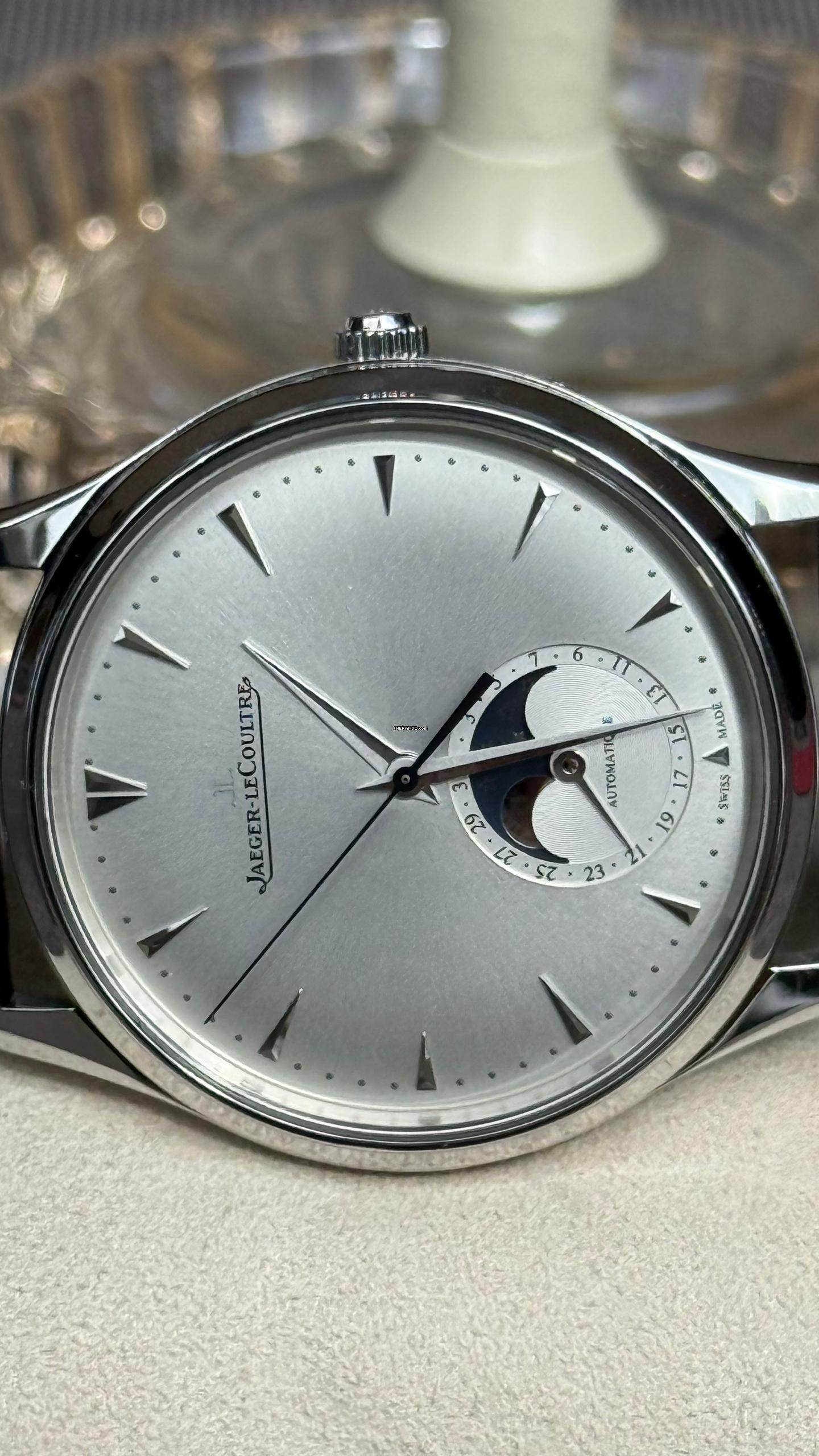 Jaeger-LeCoultre Master Ultra Thin Moon w doskonałym stanie, w tym oryginalne papiery, 39 mm