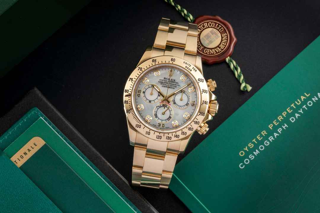  Rolex Daytona Chronograph 18k Gold MOP Diamond Dial Ref. 116528 B&P 2014 LC100 