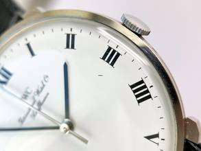 Thumbnail von IWC Classic Very Rare Art Deco Solid WHITE GOLD Vintage Handwinding 34mm Roman Dial 2401 2401