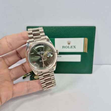 Rolex Day-Date 40 40mm Presidente Ouro Branco Olive Green Otomatik Tam