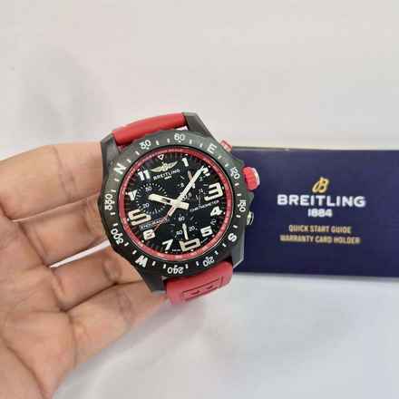Breitling Endurance Pro Rote Edition 44mm Quarz Komplett