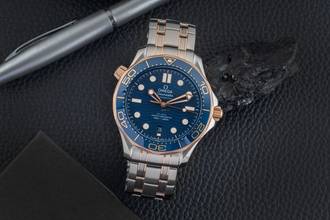 Thumbnail von Omega Seamaster Diver 300 M ocel a zlato Automatika Ref. 210.20.42.20.03.002 B&P 2022