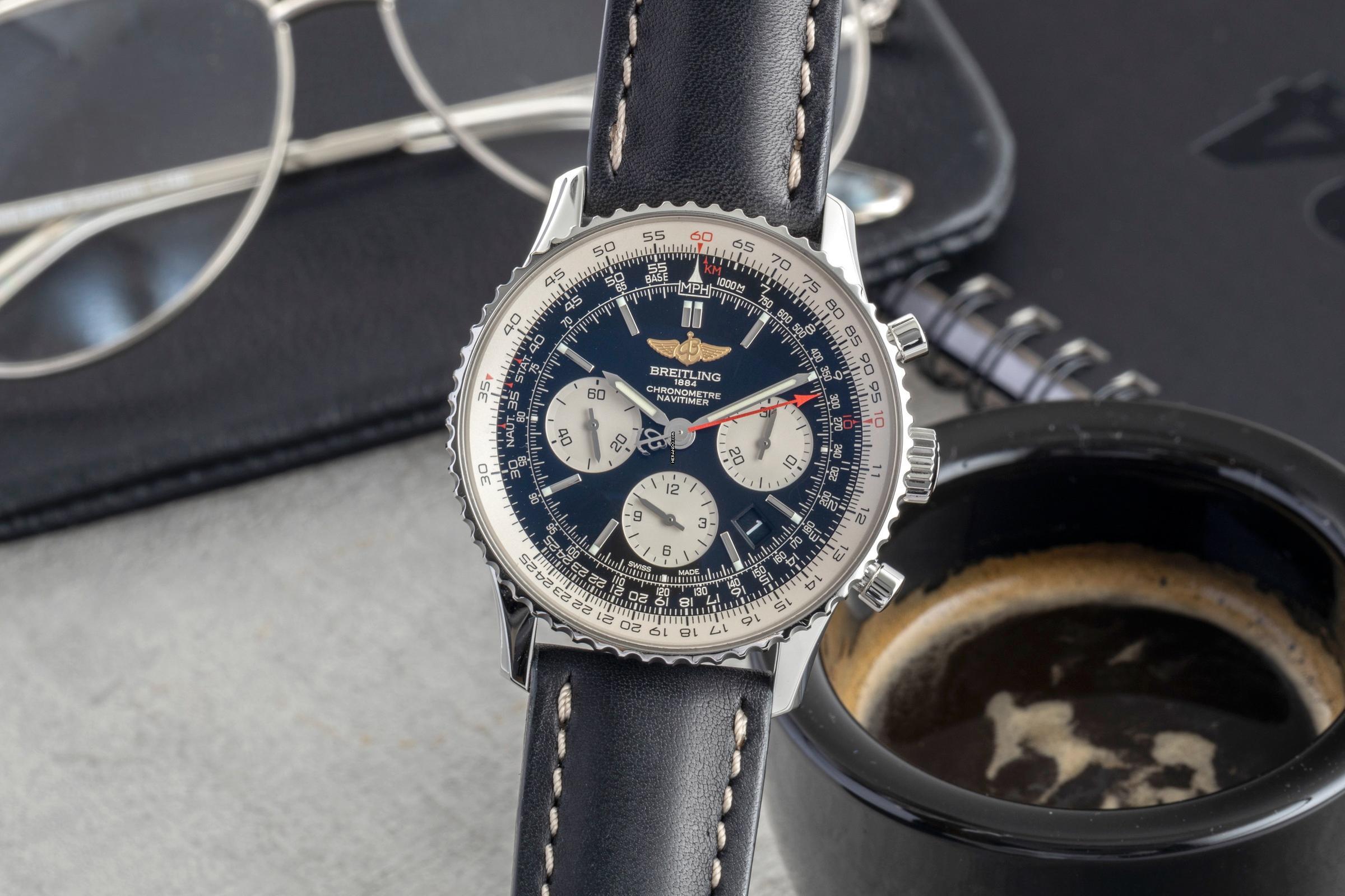 Breitling Navitimer 01 Automat Edelstahl Chronograf Ref. AB0120 Klasik