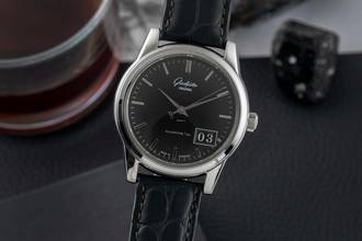 Thumbnail von Glashütte Original Senator Panoramadatum Stahl Automatik Herrenuhr Ref. 1-39-42-14-24-04