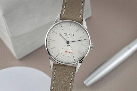  NOMOS Orion Neomatik Edelstahl Herrenuhr Ref. 392 Box & Papiere 2022 