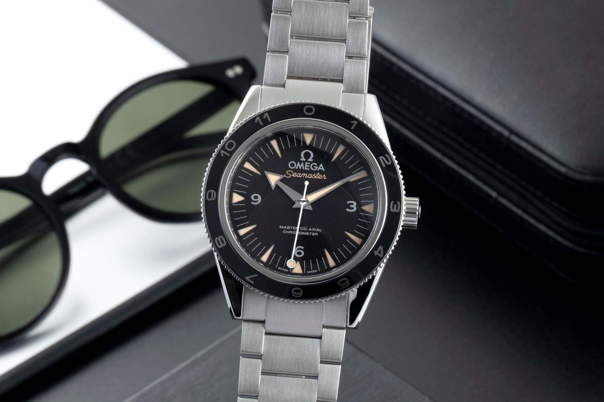 Omega Seamaster 300 Spectre 007 Edelstahl Automatik Ref. 233.32.41.21.01.001 B&P