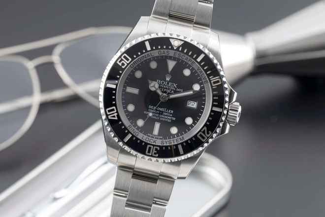  Rolex Sea-Dweller Deepsea Black Dial Oyster Stahl Automatik Ref. 116660 B&P 2013 