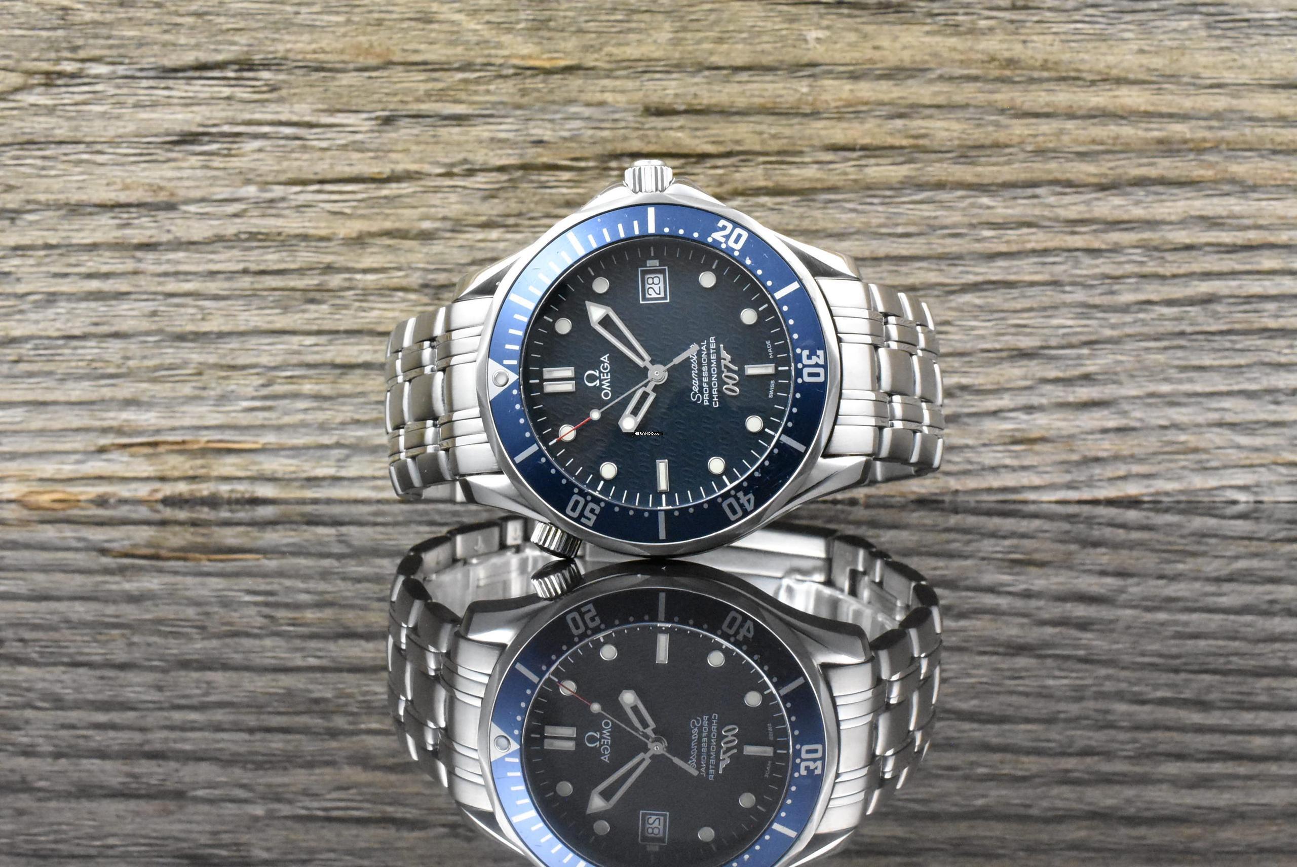 Omega Seamaster Diver 300 M 40th Anniversary James Bond Limited Edition Vintage B&P 2003