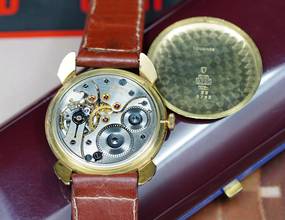 Thumbnail von Longines AMAZING LIKE NEW NOS 18K GOLD FANCY CASED FROM 1948 EXTRACT RARE VINTAGE FULL SET