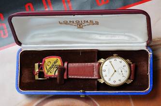 Thumbnail von Longines AMAZING LIKE NEW NOS 18K GOLD FANCY CASED FROM 1948 EXTRACT RARE VINTAGE FULL SET