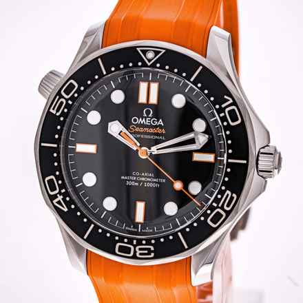 Omega Seamaster Diver 300 M Turuncu 42 – 210.32.42.20.01.006 – YENİ ve Kullanılmamış – 02/2026 Tam Set