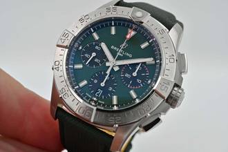 Thumbnail von Breitling Avenger B01 Chronograph 42 AB0146101L1X1 Green Dial