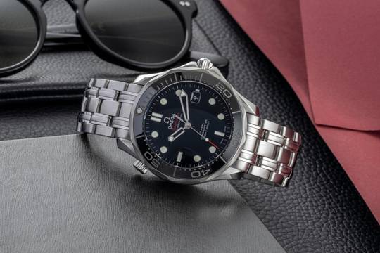  Omega Seamaster Diver 300 M Stahl Automatik Herrenuhr 212.30.41.20.01.003 B&P 