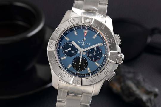 Breitling Avenger B01 Chronograph 44 Edelstahl Ref. AB0147101C1A1