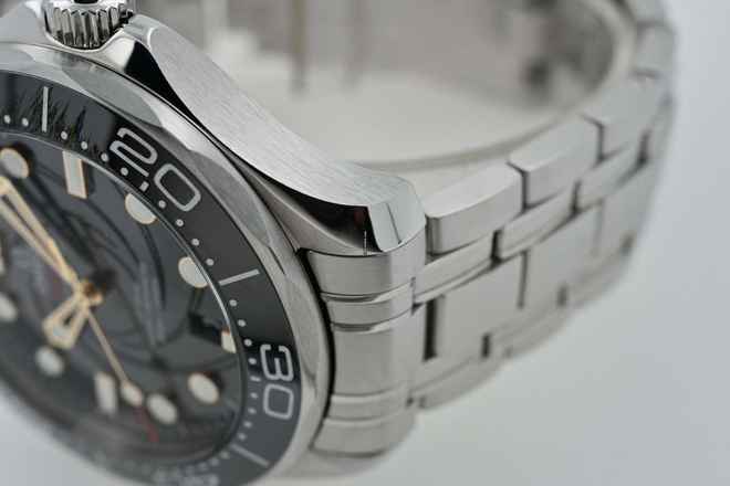  Omega Seamaster Diver 300 M Professional Diver 300 Limited James Bond 007 21022422001004 