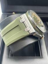 Thumbnail von Audemars Piguet Royal Oak Offshore Diver 42mm Diver GREEN WITH BOX and PAPERS LIKE NEW year:2022 Two Straps Green