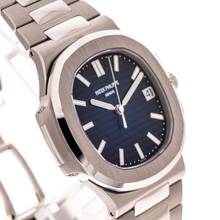 Thumbnail von Patek Philippe Nautilus Whitegold – 5811/1G-001 – like NEW – 2021 Full Set