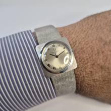 Thumbnail von Universal Genève Vintage Vollweißgold Corda