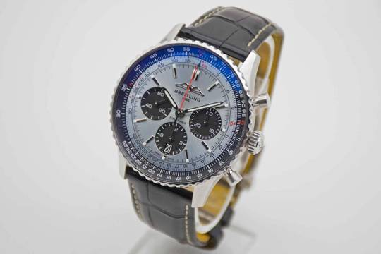 Breitling Navitimer 1 B01 Chronograph 43 Ice Blue AB0138 mit Breitling Garantie bis 2031