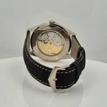 Thumbnail von Patek Philippe Calatrava Textured Charcoal Ouro Branco 40mm Automático Completo