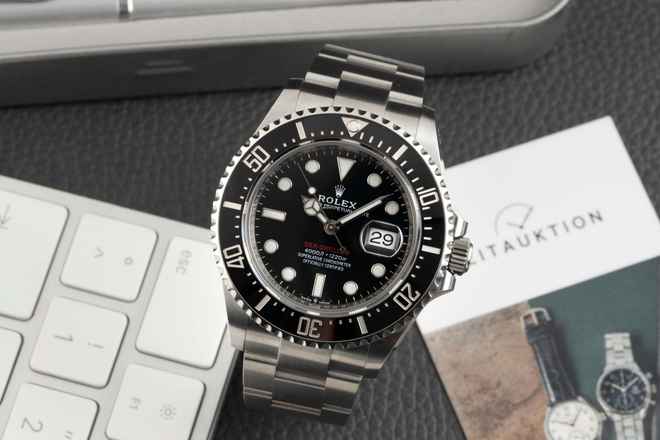  Rolex Sea-Dweller Single Red Edelstahl Herrenuhr Oyster Ref. 126600 B&P 2018 