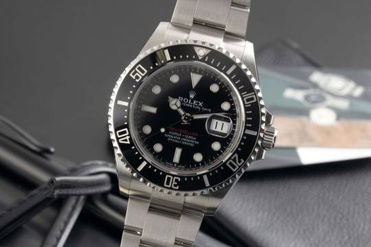  Rolex Sea-Dweller Single Red Edelstahl Herrenuhr Oyster Ref. 126600 B&P 2018 