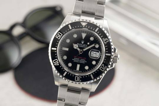  Rolex Sea-Dweller Single Red Edelstahl Herrenuhr Oyster Ref. 126600 B&P 2018 
