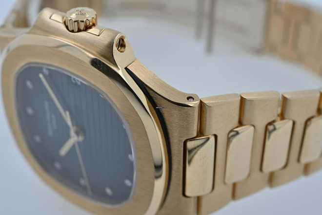  Patek Philippe Nautilus Blue Diamond Dial 18k yellow gold 3800 Service 02/2026 3800/001 LC100 