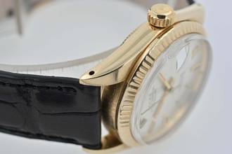 Thumbnail von Rolex Datejust 31 14k Yellow Gold Silver Dial 6827