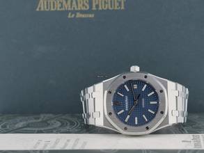 Thumbnail von Audemars Piguet Royal Oak Selfwinding 15300st Blau & Weiß Zifferblatt - Wie neu 2010 39mm