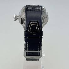 Thumbnail von IWC Große Fliegeruhr Big Pilot's Watch 43 EK 03/2022 Stahl ZB blau Lederband blau mit EasX-Change-System Full Set sehr gepflegter Originalzustand (nicht poliert)