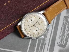 Thumbnail von Universal Genève OVERSIZE VINTAGE VERY RARE MEDICO-COMPAX CHRONOGRAPH MINT