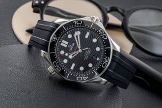 Thumbnail von Omega Seamaster Diver 300 M Co-Axial Keramik 210.32.42.20.01.001 B&P