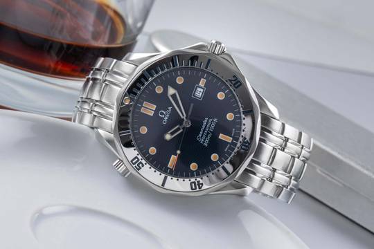 Omega Seamaster Diver 300 M Edelstahl Herrenuhr Datum Saphirglas Ref. 2542.80.00