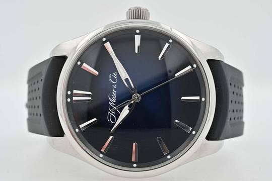 H.Moser & Cie. Pioneer Centre Seconds Funky Blue 3200-1200
