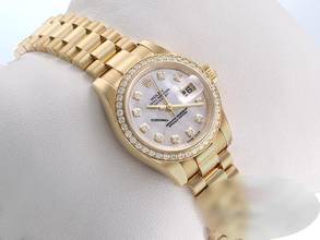 Thumbnail von Rolex Lady-Datejust 179138 2014 Gelbgold 750 Perlmutt Diamanten Automatik Gold