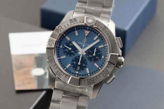  Breitling Super Avenger B01 Chronograph 46 Titan Automatik Ref EB0148101C1E1 B&P 