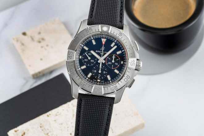  Breitling Super Avenger B01 Chronograph 46 Titan Automatik Ref EB0148101B1X1 B&P 
