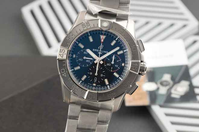  Breitling Super Avenger B01 Chronograph 46 Titan Automatik Ref EB0148101B1E1 B&P 