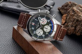 Thumbnail von Breitling Classic AVI Chronograph 42 Curtiss Warhawk Stahl Ref A233802A1L1X1 B&P
