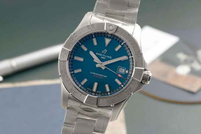  Breitling Avenger Automatic 42Stahl Herrenuhr Ref. A17328101C1A1 B&P NP 5200,- 