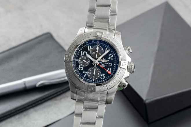  Breitling Avenger Chronograph GMT 45 Automatik Ref. A24315101B1A1 B&P New 